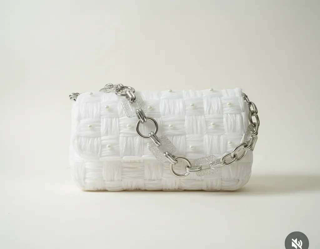Beyaz İnci Detaylı Zincir Askılı Özel Tasarım Abiye Çanta