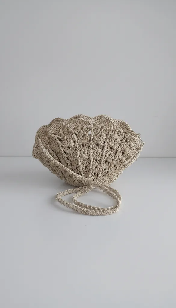 El Örgüsü Bej Kağıt İp Plaj Çantası - Midye Model Omuz Çantası