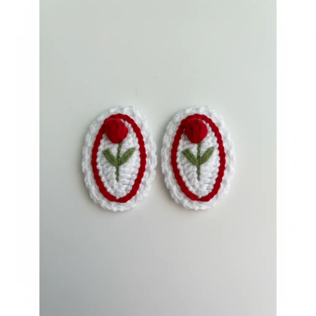 Şeritli Lale Desenli Kırmızı Toka Seti (2 Adet)