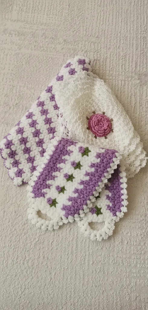 Lila ve Beyaz Renkli El Örgüsü Banyo Lifi Seti (3 Parça)