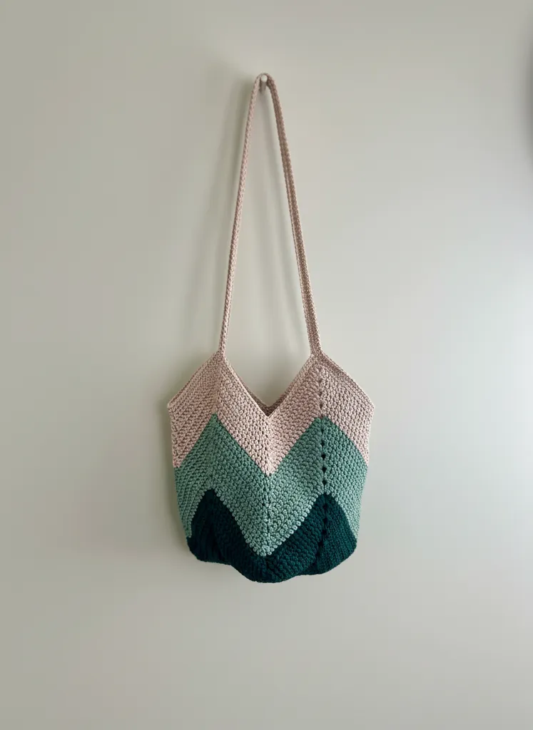 Three-Color Macrame Tulip Bag - Handmade Knitted Design