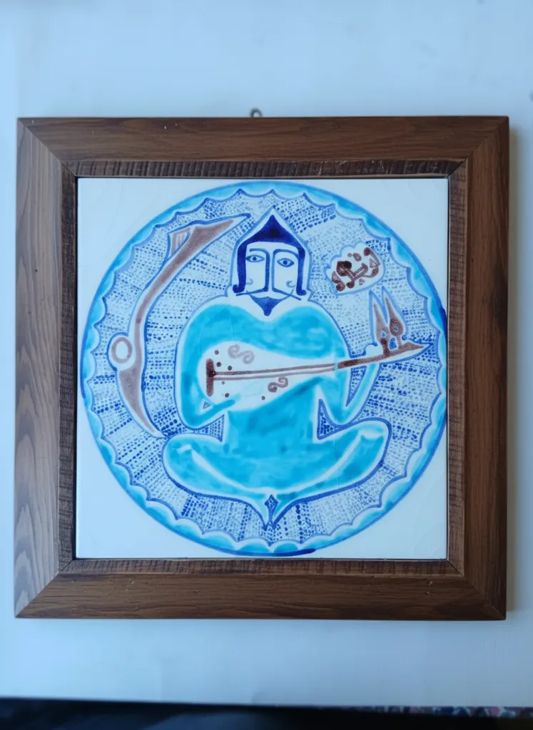 Selçuklu Motifli Çini Tablo - Kahverengi Sarıçam Çerçeveli 27x27 cm