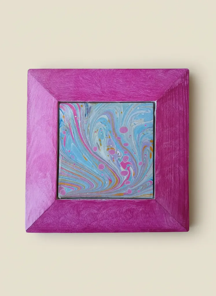 Pembe Çerçeveli Ebru Sanatı Çini Tablo - 10x10cm Kare Duvar Dekoru