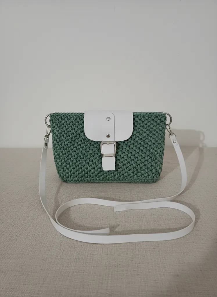 Yeşil Makrome Omuz Çantası - Beyaz Detaylı Günlük Kullanım
