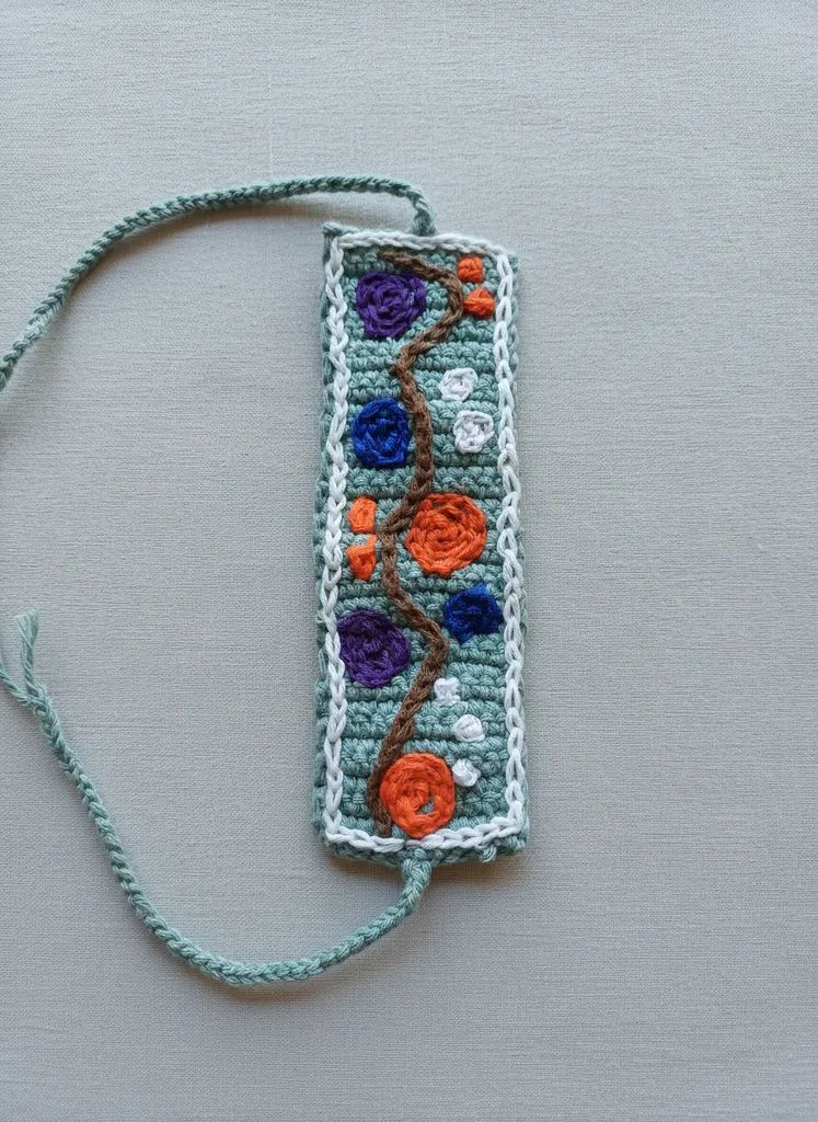 Mint Yeşili El Örgüsü Otantik Bileklik - Çiçek Desenli ve Ayarlanabilir