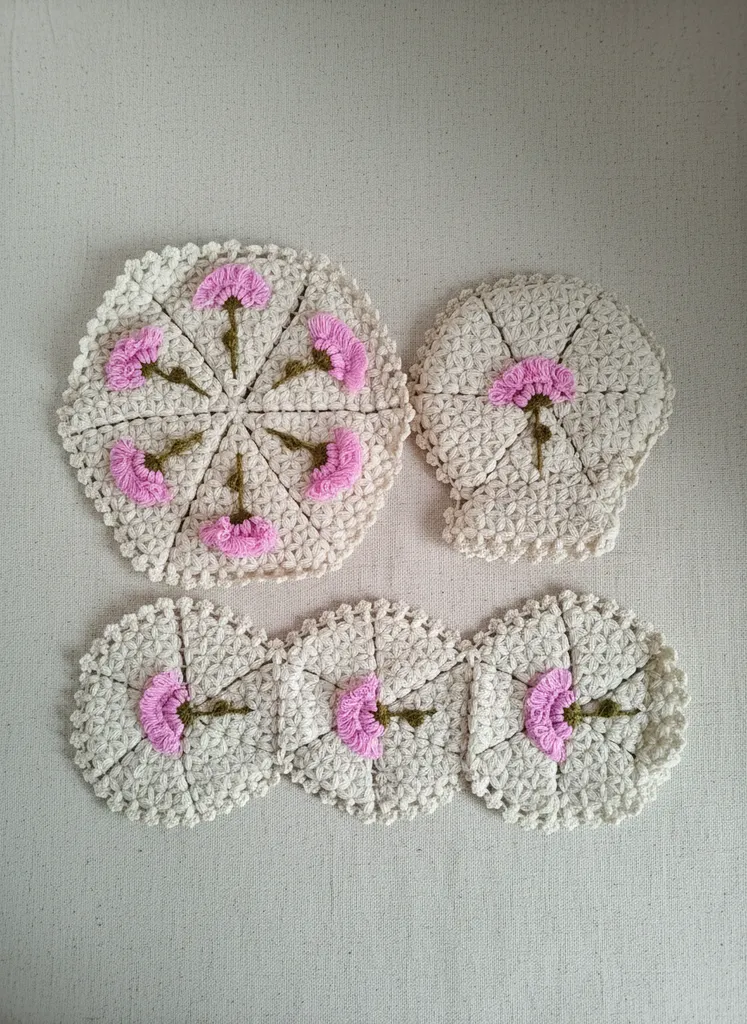 Beyaz Renkli Çiçek Motifli 3 Parça Çeyizlik Lif Seti