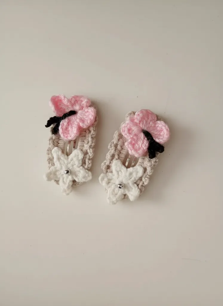 Braided Pink and White Flower Detailed Claw Hair Clip - Handmade