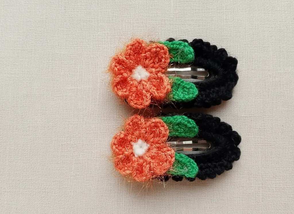 Orange and Green Knitted Flower Detailed Metal Clasp Hair Clip