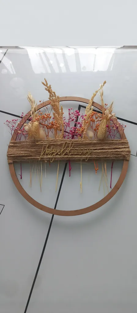 Ahşap Yuvarlak Kapı Süsü - Kurutulmuş Çiçekli ve Jüt İpli Detaylı