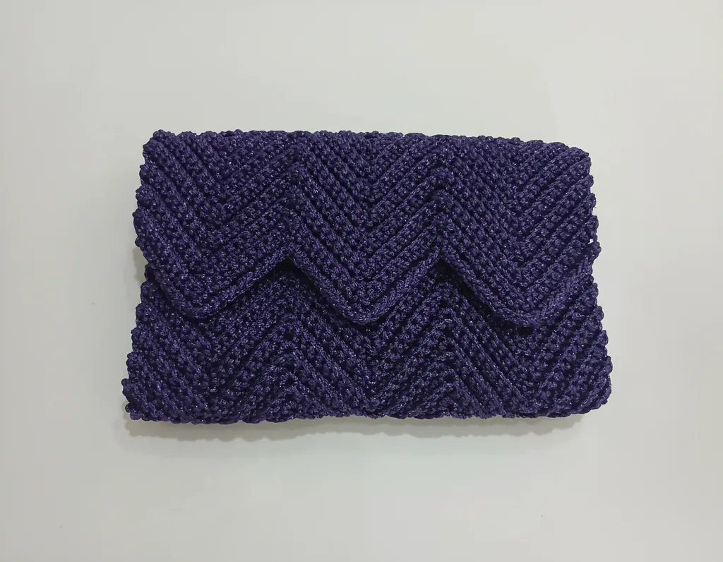 Mor Renkli Örgü Portföy Kadın Çanta - Zikzak Desenli, El Örgüsü