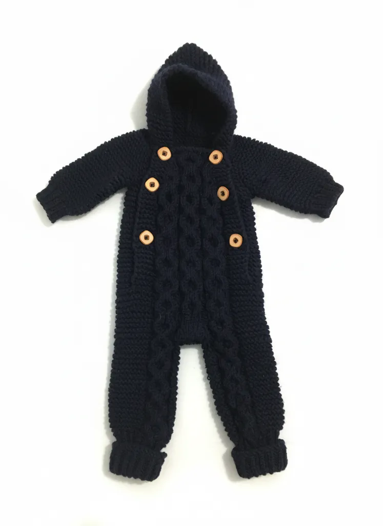 Lacivert Örgü Bebek Tulum - Kapüşonlu, Ahşap Düğmeli, El Emeği