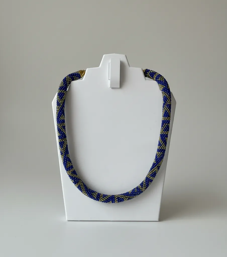 Mavi ve Gold Renkli Kum Boncuklu Hapishane İşi Kolye Takı