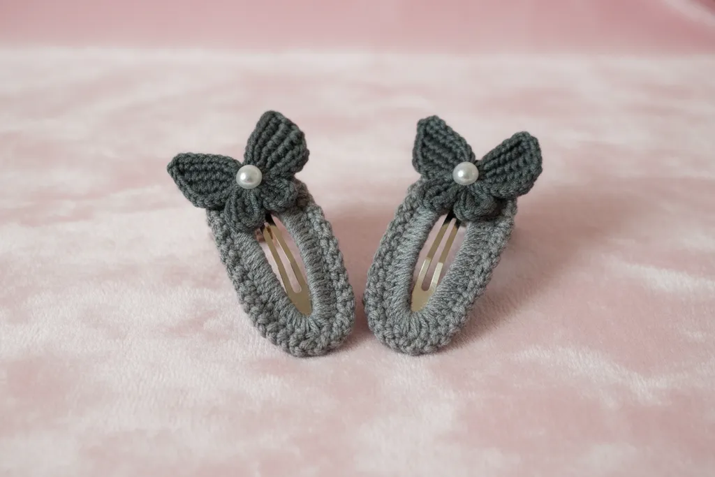 Grey Knit Flower Detailed Snap Hair Clip - Set of 2