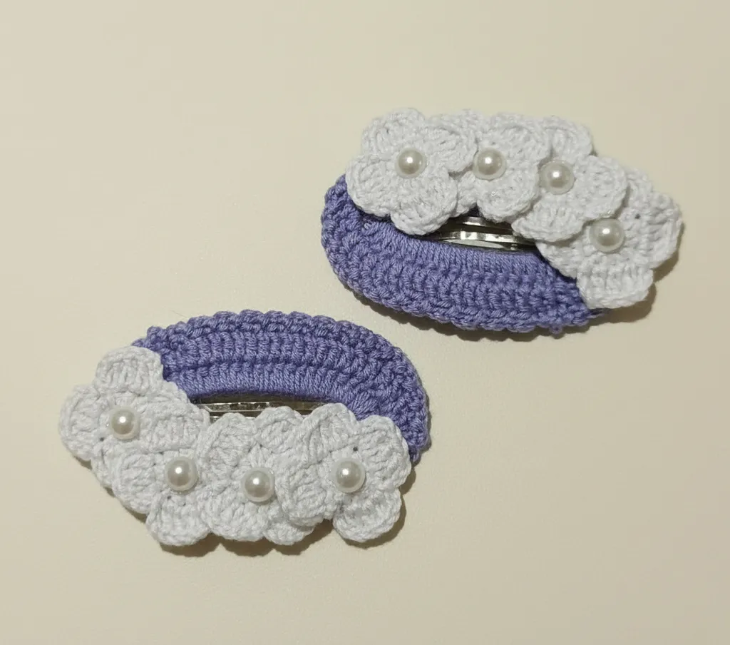 Lavender and White Daisy Detailed Knitted Hair Clip Set - Snap Fastener, Set of 2