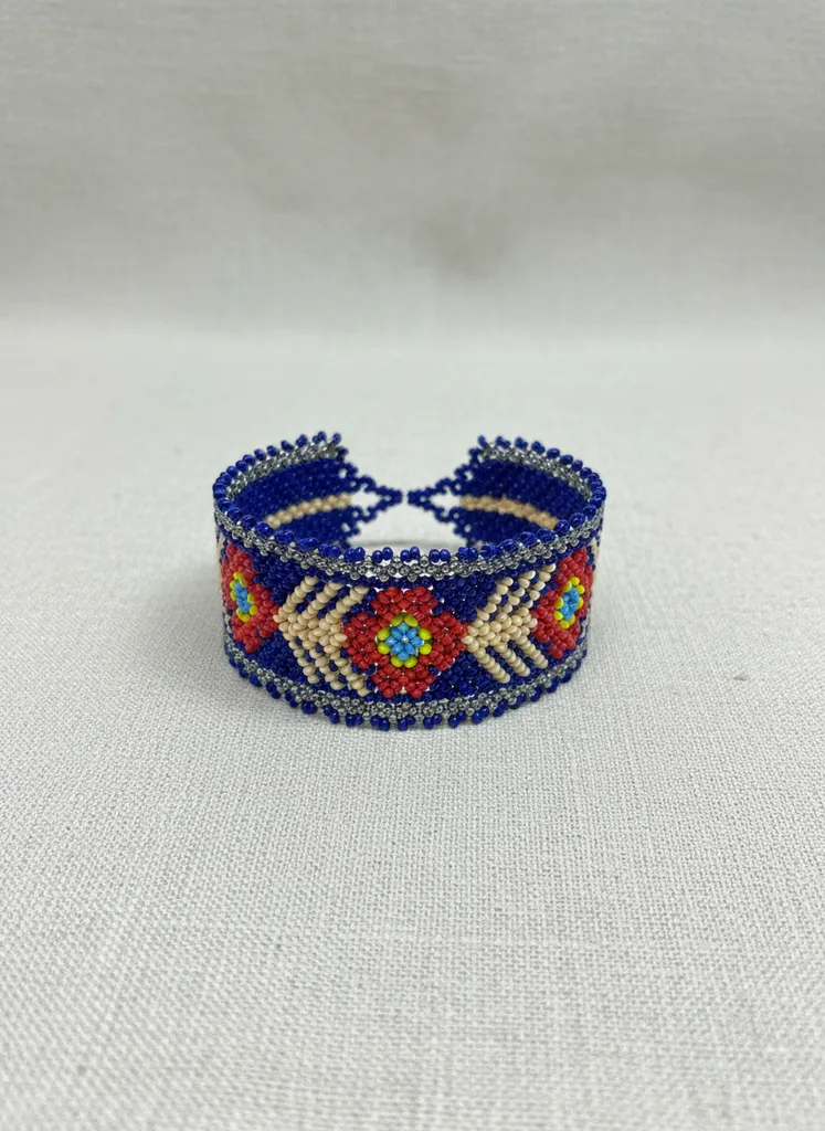 Kırmızı Çiçekli Miyuki Boncuk Dokuma Bileklik - El Emeği Tasarım