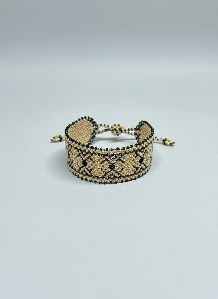 Miyuki Boncuk Dokuma Bileklik - Siyah ve Krem Rengi Geometrik Desen