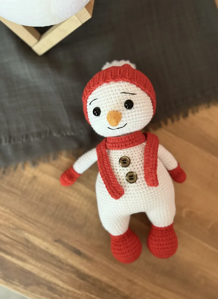Örgü Kardan Adam Amigurumi Oyuncak - Kırmızı Şapkalı ve El Emeği
