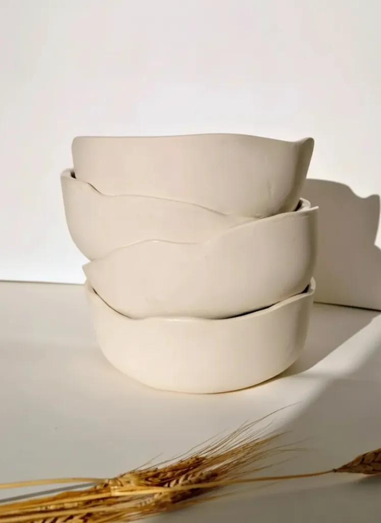 Krem Renk El Yapımı Seramik Kase - Dekoratif ve Kullanışlı (16 cm)