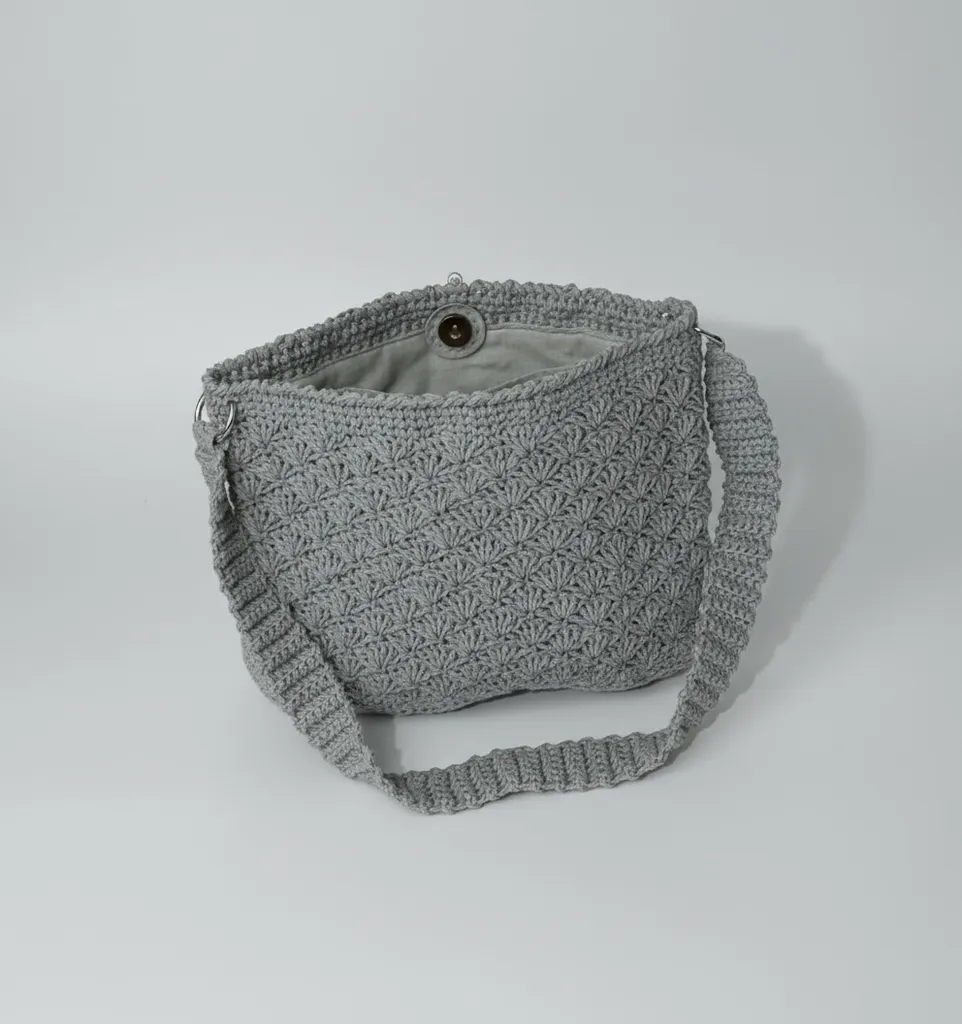 Gri Örgü Omuz Çantası - Kağıt İplikten Astarlı ve Çıtçıtlı El Emeği