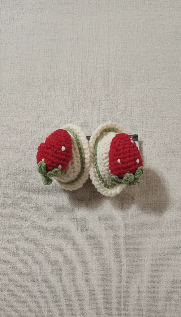 Örme Çilek Figürlü Kıskaçlı Toka - Kız Çocuk Saç Aksesuarı - El Yapımı
Output: Knitted Strawberry Figured Clip-on Hair Clip - Girl Child Hair Accessory - Handmade