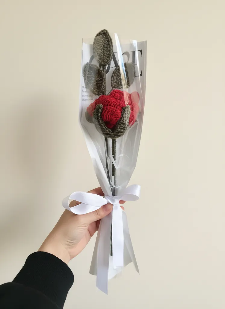 Red Knitted Rose Bouquet - Handmade Decorative Gift