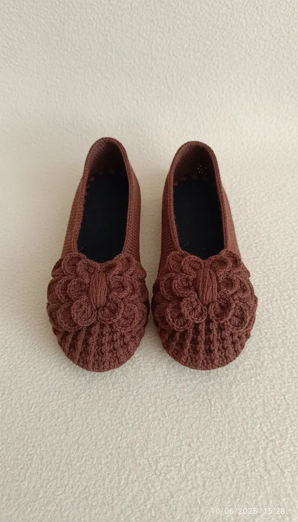 Acı Kahve Kroko Çiçek Desenli Keçe Tabanlı Babet Patik (37-38 Numara)