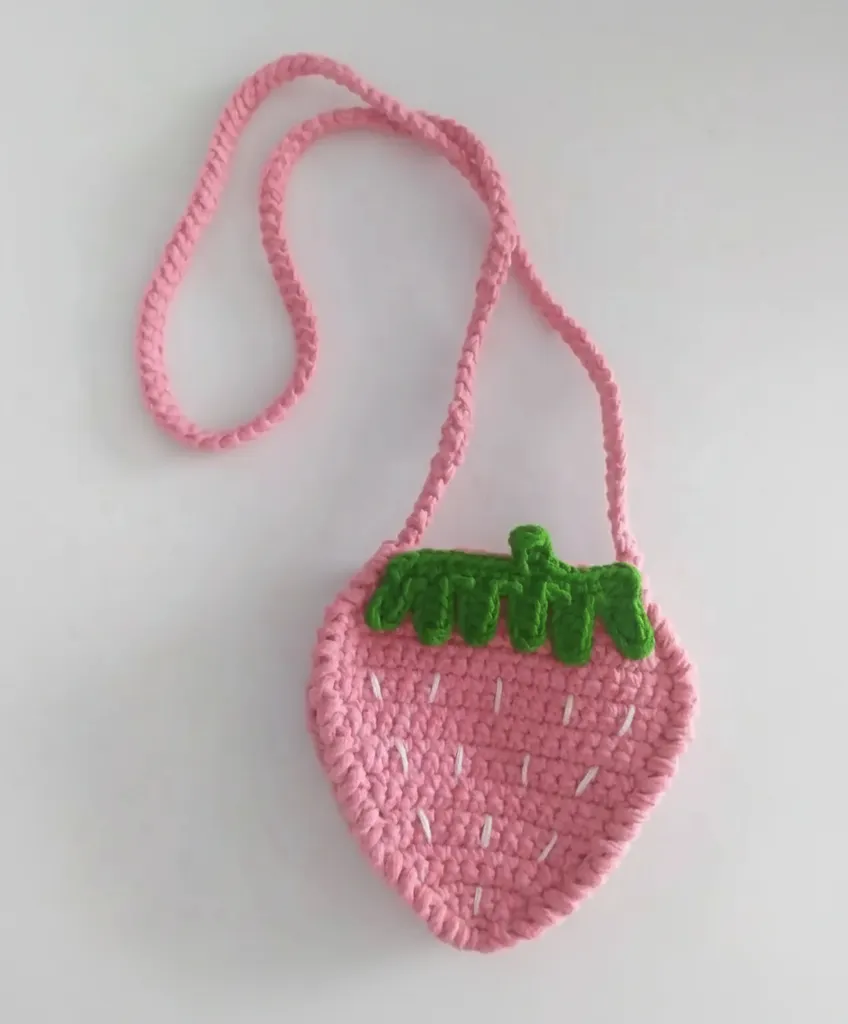 Pembe Örgü Çilek Çocuk Çantası - Pamuk İpten El Emeği