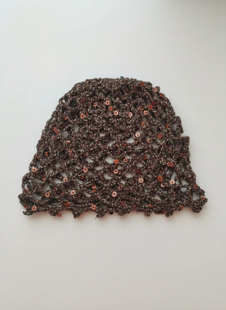 Kahverengi Simli Pullu Örgü File Şapka - El Emeği Tasarım