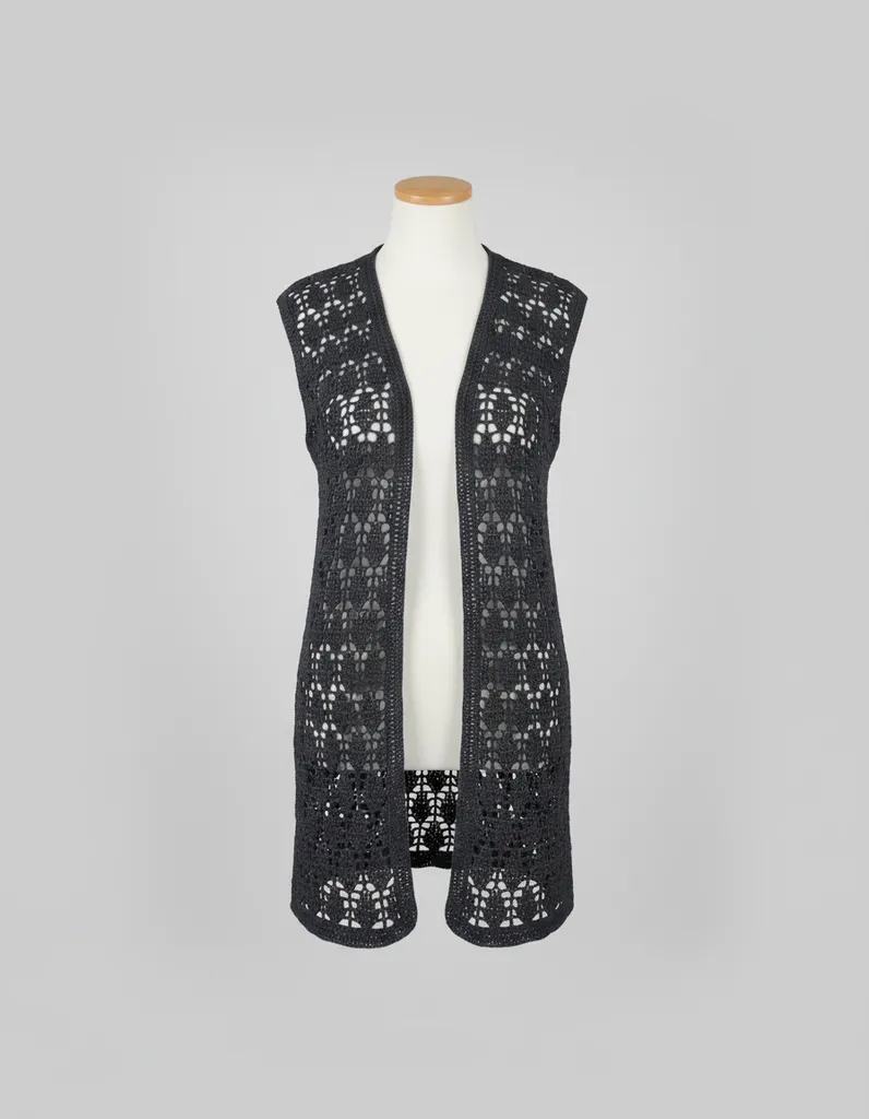 Siyah Mumlu İpten Tığ İşi Örgü Yelek - Hafif ve Şık Tasarım