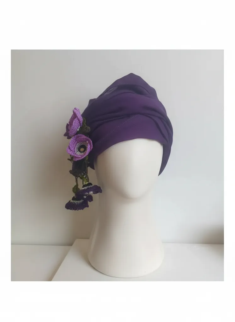 Mor Pamuklu Kumaş Fular - El Yapımı Tığ İşi Çiçek Detaylı