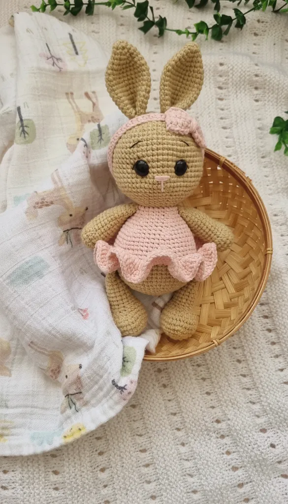 Örme Tavşan Oyuncak - Pembe Elbiseli Amigurumi Bebek Tavşan