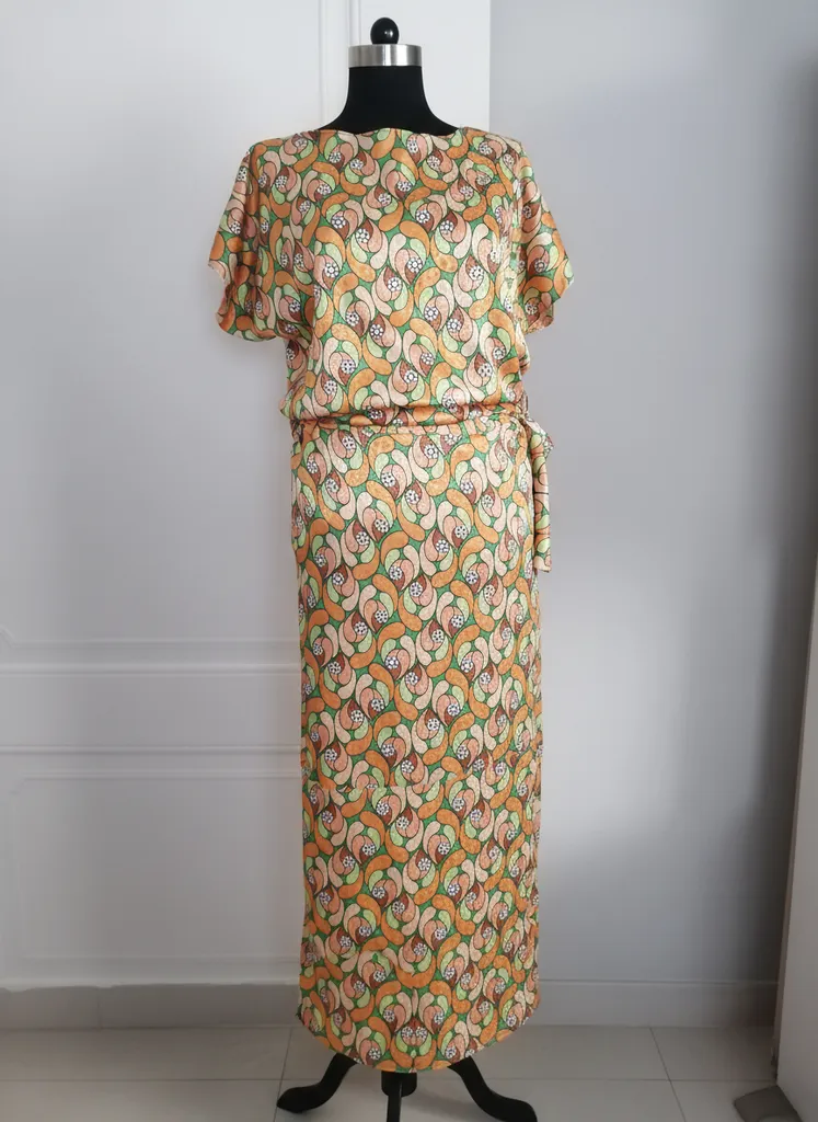 Desenli Bayan Uzun Elbise - 36-38 Beden Pamuk Saten Kumaş Özel Dikim