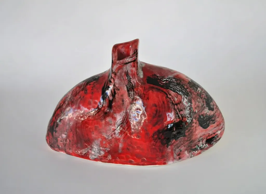 Kırmızı Siyah Desenli Seramik Tasarım Vazo - El Yapımı Dekoratif Vazo