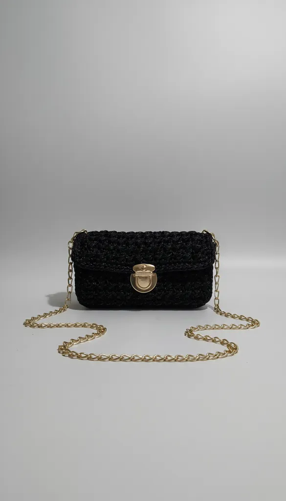 Siyah Örgü Desenli Polyester Zincir Askılı Küçük Boy Çanta