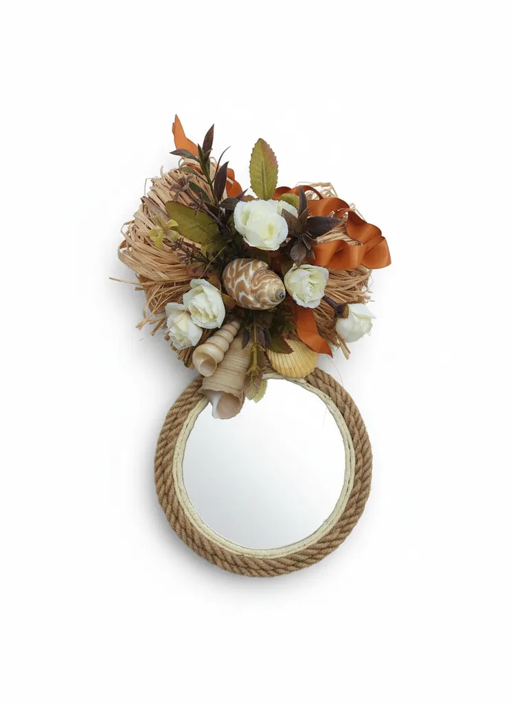 El Oyması Aynalı Duvar Süsü - Deniz Kabuklu ve Çiçekli Dekoratif Ayna