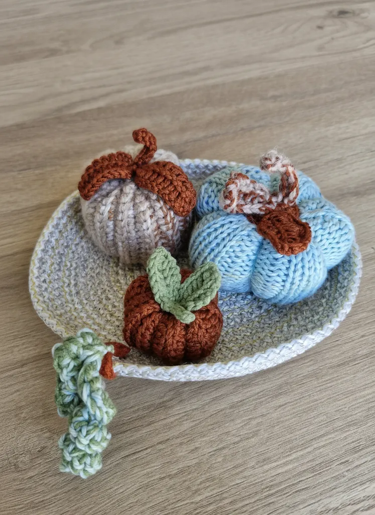 Knitted Pumpkin Decorative Set - Handmade Autumn Themed Gift
