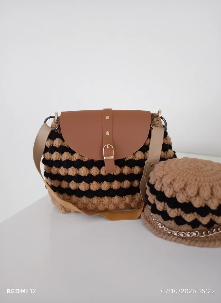 Taba ve Siyah Renkli Örgü Çanta Şapka Takımı - El Örmesi
