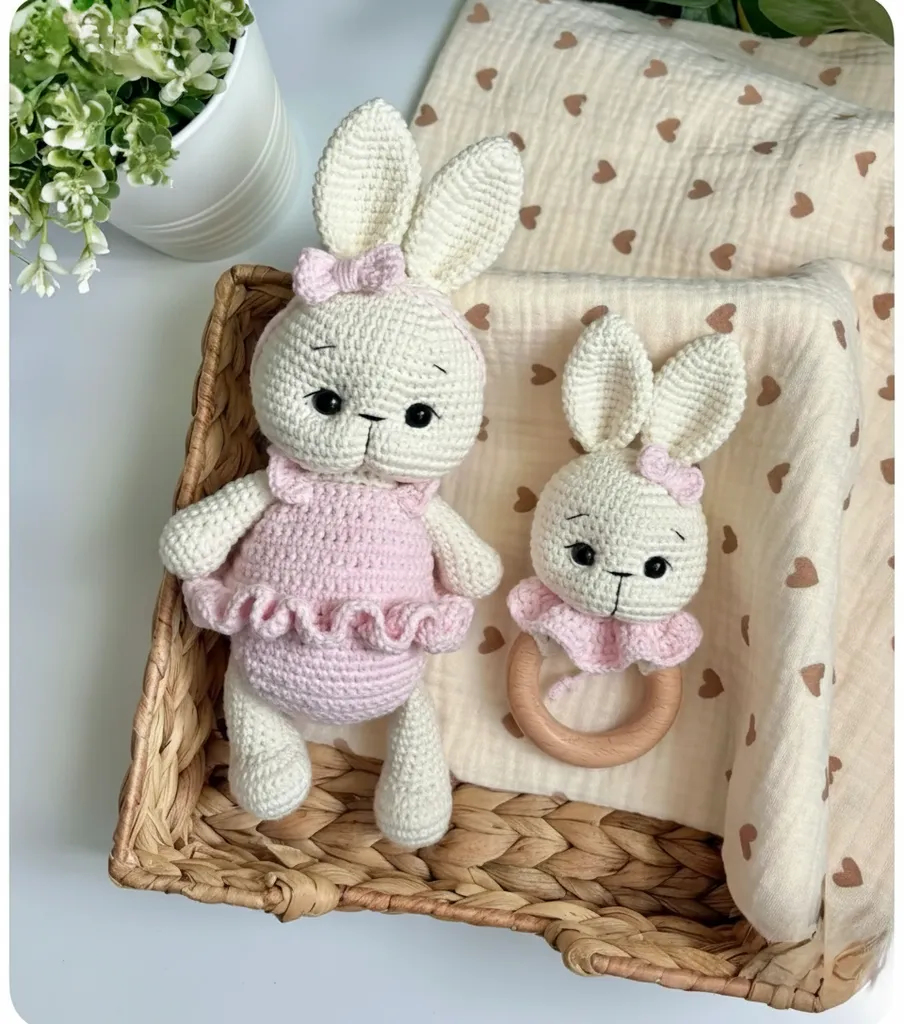 Amigurumi Beyaz Tavşan Oyuncak ve Çıngırak Seti - El Yapımı