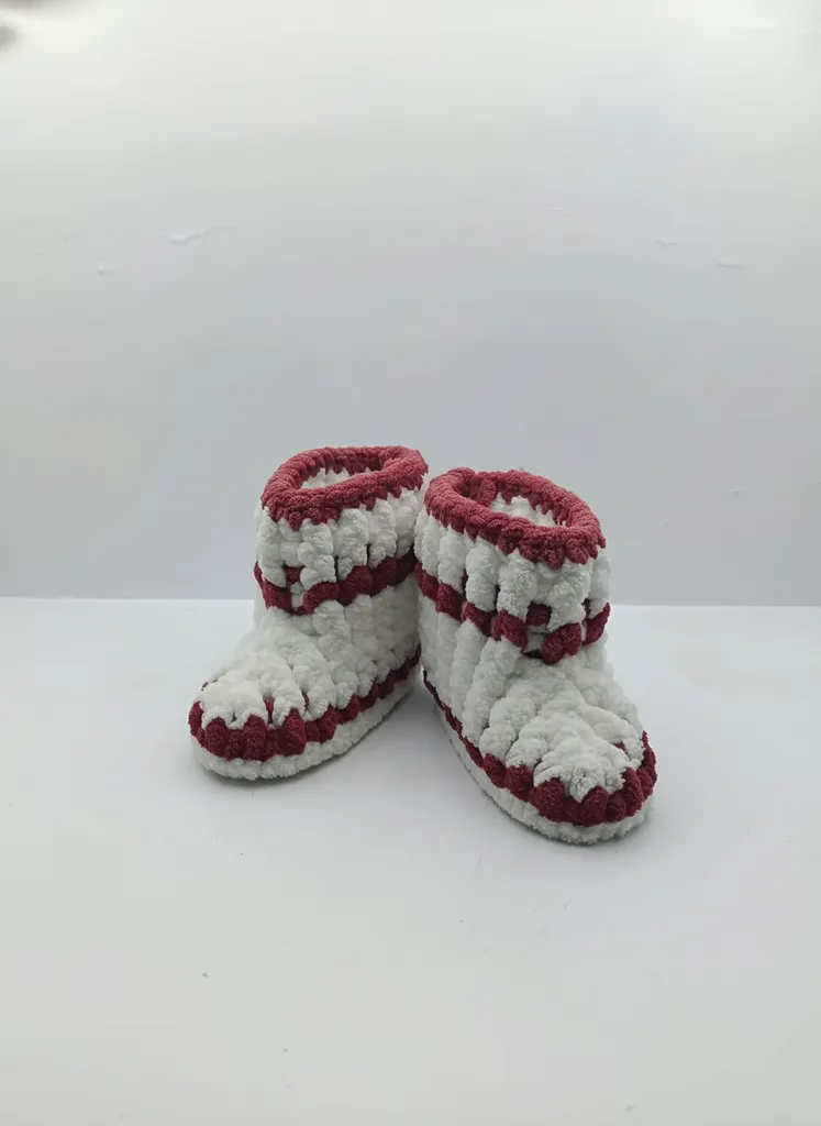 Erkek Çocuk Kaydırmaz Tabanlı Örme Patik 16-17 Numara - Beyaz & Kırmızı