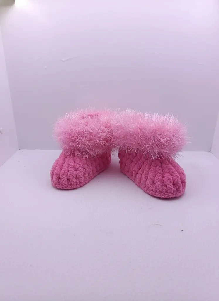 Pembe Kız Çocuk Örme Ev Patiği - Yumuşak Tüylü, 18-19 Numara