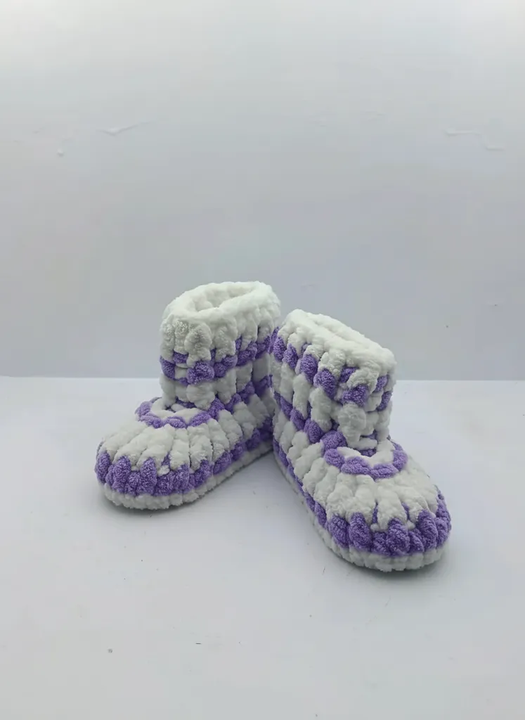 Girl's Purple and White Hand-Knitted Bootie Slippers, Size 18-19