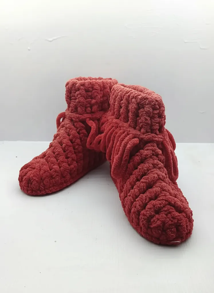 Red Knitted Children's Slipper - Soft and Warm House Shoe (Size 24-25)