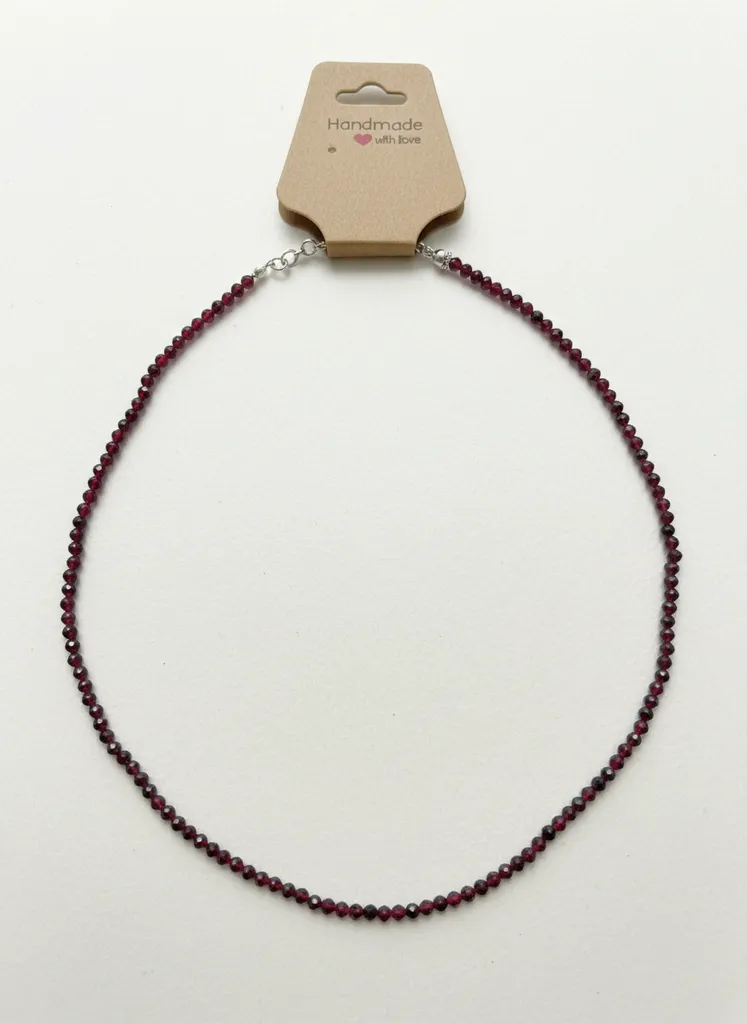 Natural Garnet Stone Necklace - Minimalist Design Elegance (45cm)