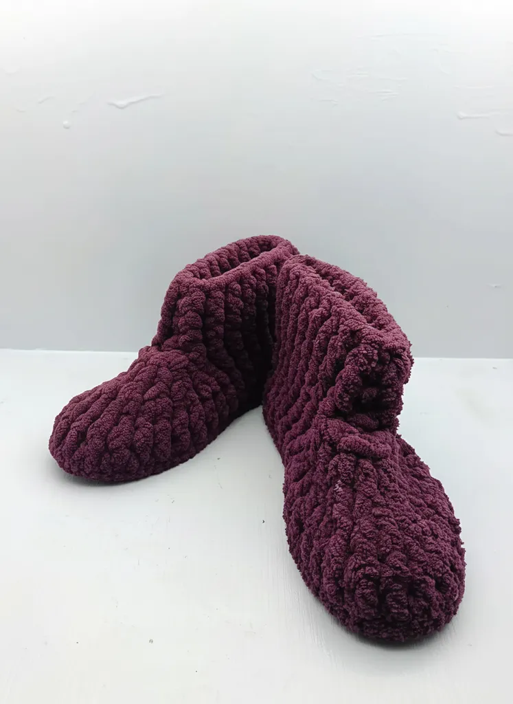 Bordo Örgü Çocuk Patik - Kaymaz Taban, 30-31 Numara, El Örmesi