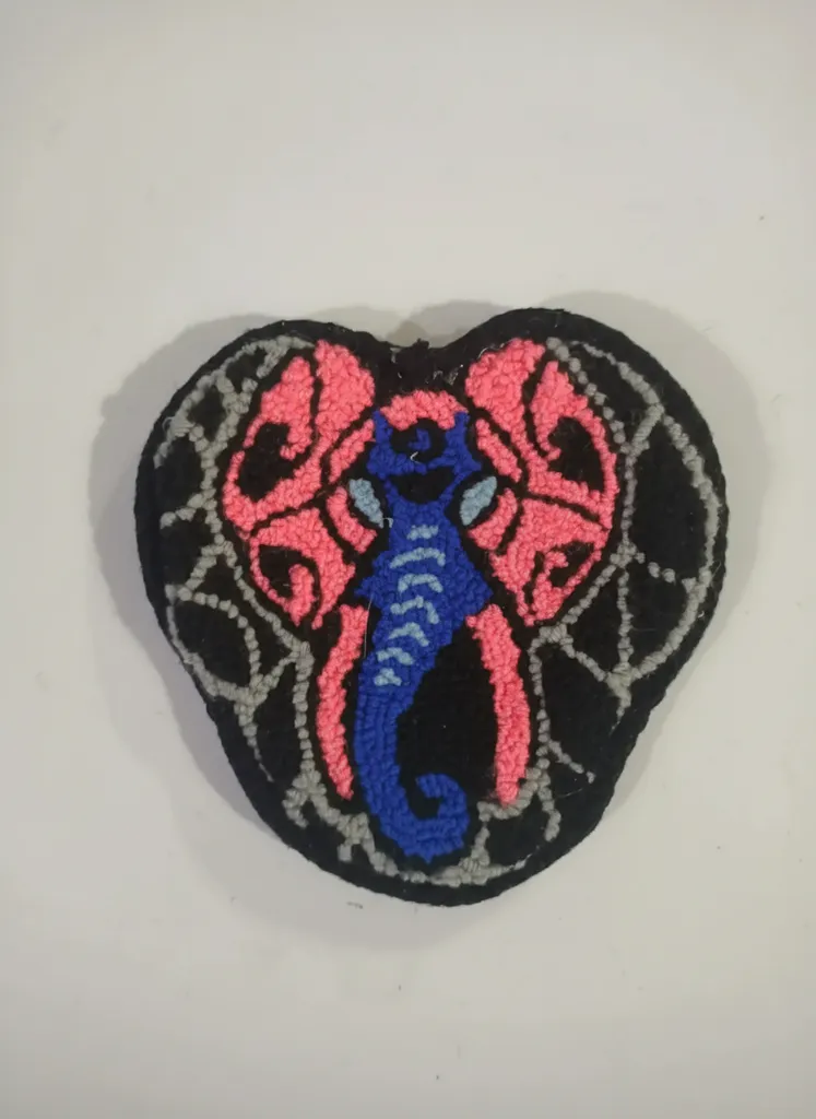 Kalp Şeklinde Fil Desenli Bardak Altlığı - El Yapımı Dekoratif