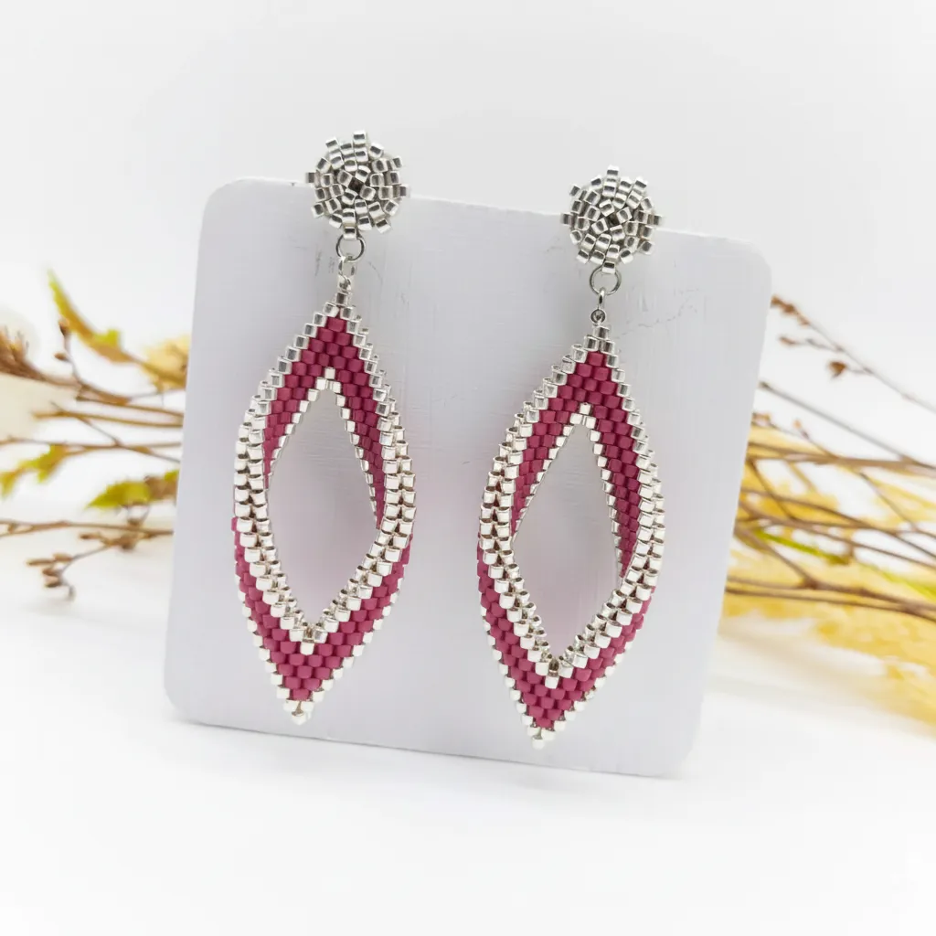 Pembe ve Gümüş Renkli Miyuki Boncuklu Damla Model Küpe