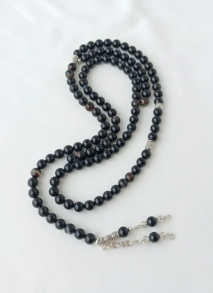 33'lük Siyah Akik Doğal Taş Tesbih - Gümüş Detaylı Tasarım