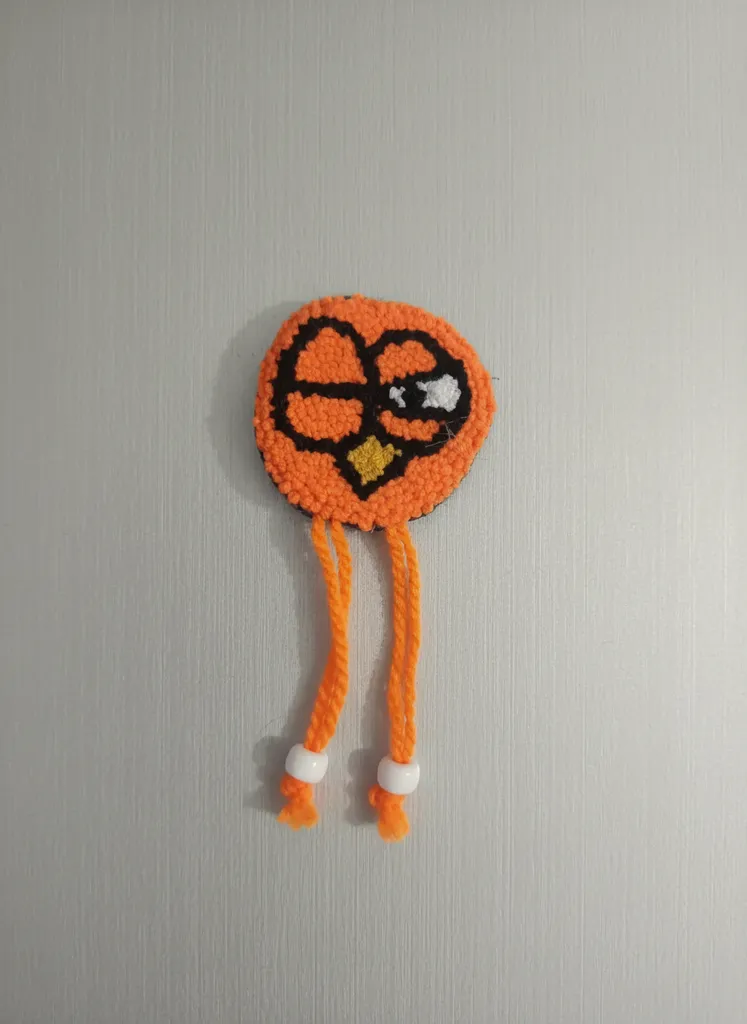 Turuncu Kuş Motifli İplik Dokuma Buzdolabı Magneti - El Yapımı