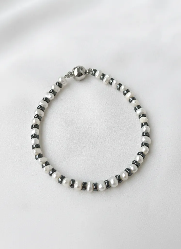 Mıknatıslı Kilitli İnci ve Hematit Taşlı Şık Bileklik