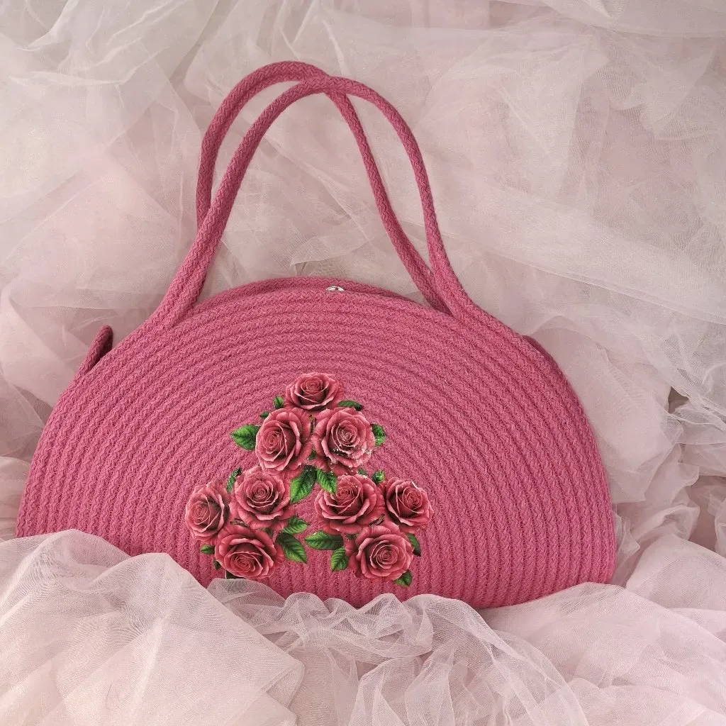 Pembe Nakış Detaylı Kumaş Çanta